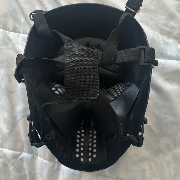 Union Jack Themed Mask - Picture 2 of 4